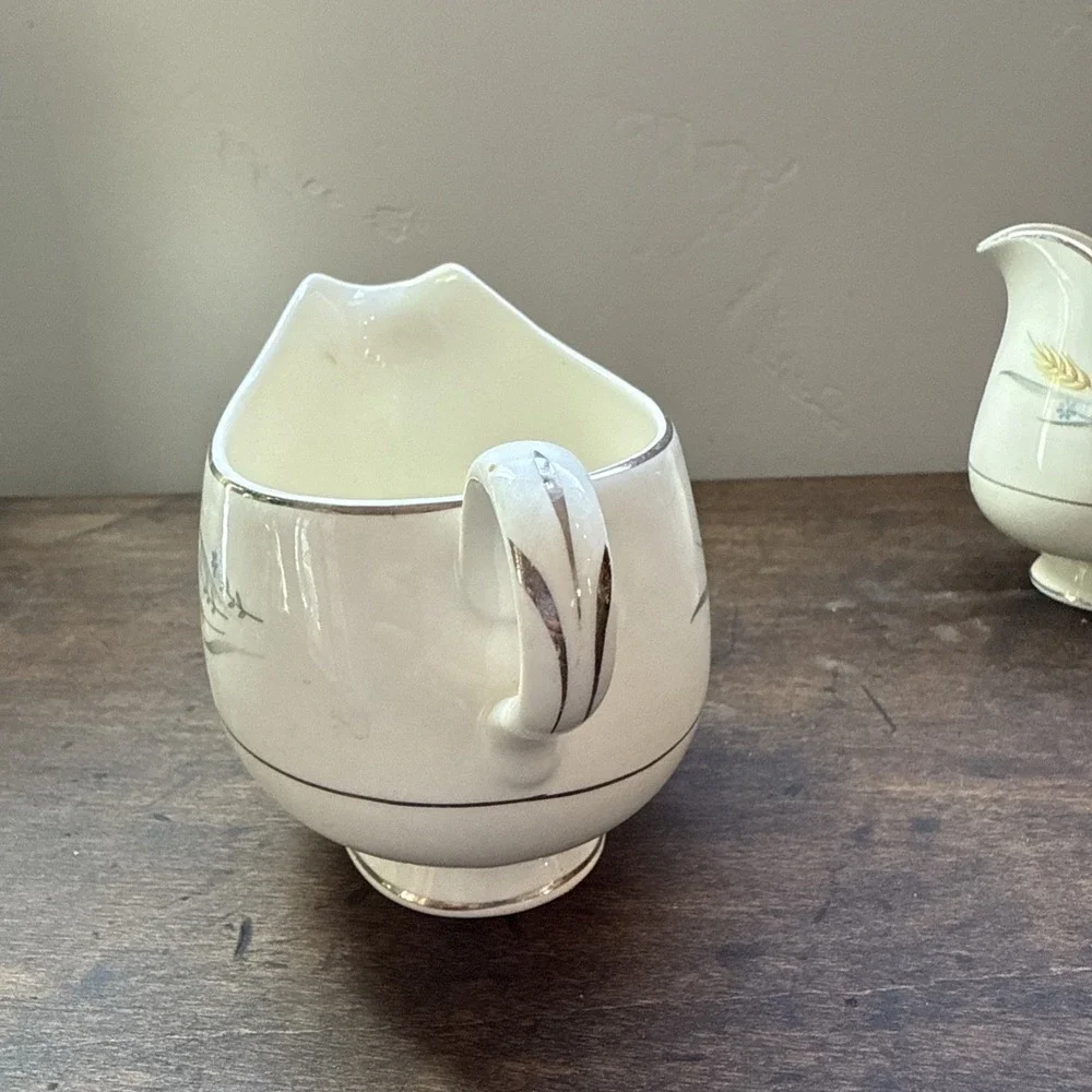 Vintage Homer Laughlin Cavalier Eggshell SOMERSET Wheat China Creamer Gravy Boat - Picture 3 of 11